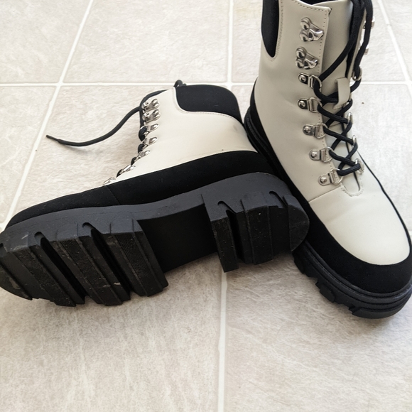 Platform JustFab combat boots - Picture 2 of 3